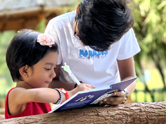 Kids Gratitude Journal (For Ages 4-9) - Fun & Interactive, Sticker and Grato Card Included