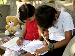 Kids Gratitude Journal (For Ages 4-9) - Fun & Interactive, Sticker and Grato Card Included